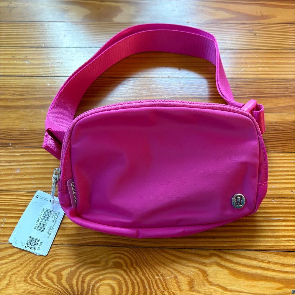 lululemon | Everyday Belt Bag in Sonic Pink